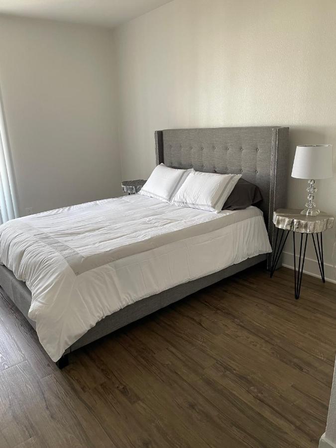 Villa Marina: Modern Gated Condo with Dual Master Suites Los Angeles Exterior photo